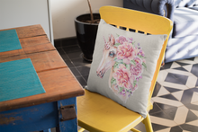 טען תמונה לגלריה, כרית פשתן בעיצוב מיוחד בגודל 40*40 ס"מ